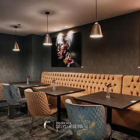 Hotel Der Valk Selys & 4*