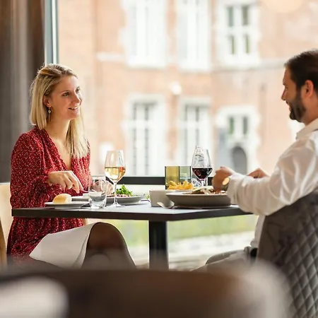 Der Valk Selys & فندق