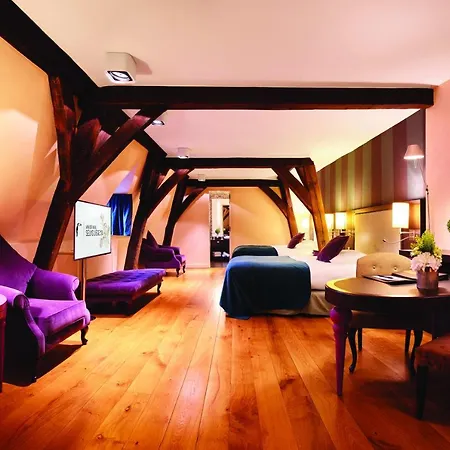 فندق Der Valk Selys & 4*