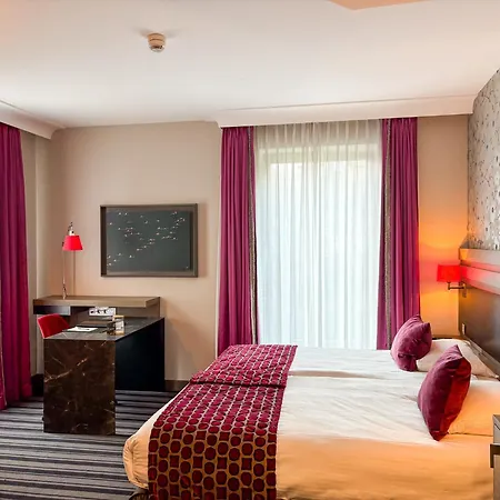 Hotell Der Valk Selys &