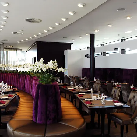 Der Valk Selys &
