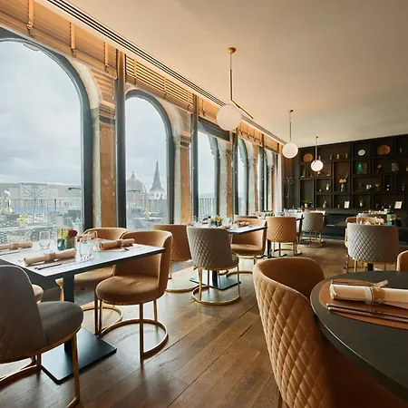 Hotel Der Valk Selys & 4*
