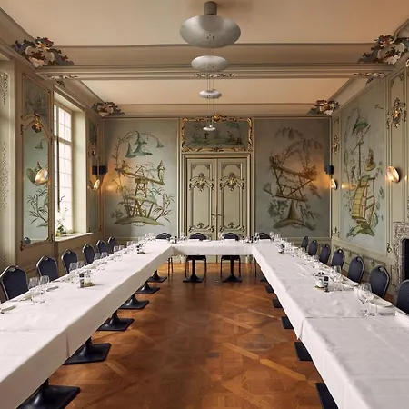 Der Valk Selys & Otel